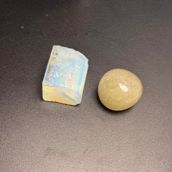 The Unbranded Brand Jewelry - Natural Raw Opal Specimen and Polished Moonstone Crystal Set 2 Piece